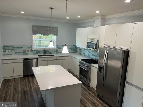 43 Albemarle Rd, Trenton NJ  08648-3401 exterior