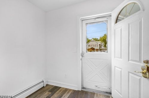 163 Maple St, Bridgewater NJ  08807-2712 exterior