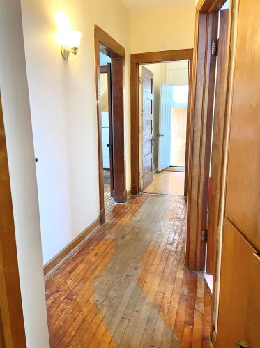 1985 Muskego Ave, Milwaukee WI 53204-3600 exterior