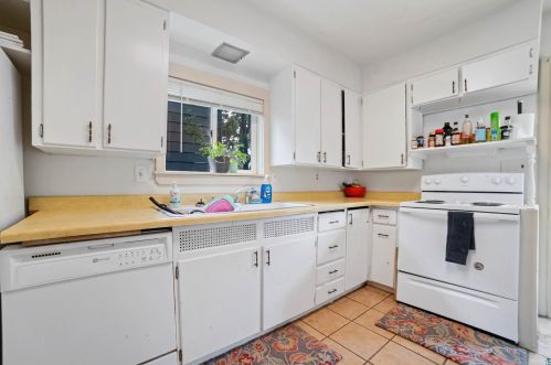 729 8th Ave, Duluth MN 55806-2344 exterior