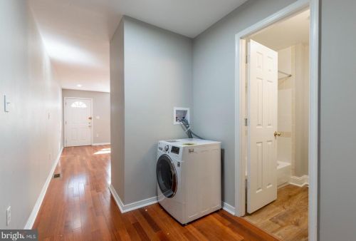 1830 9 St, Philadelphia PA 19148-4529 exterior