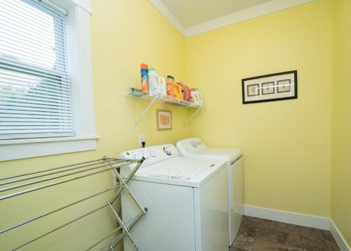 2626 Avalon Woods Dr, Kalamazoo MI 49024-7733 exterior