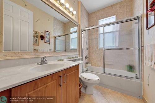 7648 New Holland Way, Boynton Beach FL 33437-6342 exterior