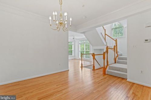 252 Murtha St, Alexandria VA 22304-8613 exterior