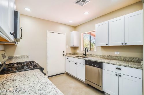 4137 1 St, Tucson AZ 85711-1510 exterior