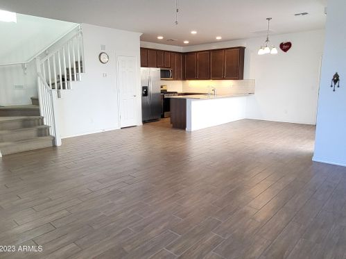 2052 El Cortez Trl, Phoenix AZ  85085-2443 exterior