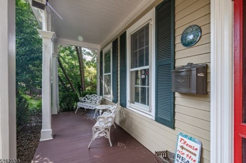 42 Park St, Florham Park NJ  07932-1202 exterior