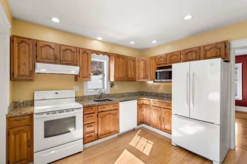 53 Chatanika Ave, Worcester MA 01602-1110 exterior