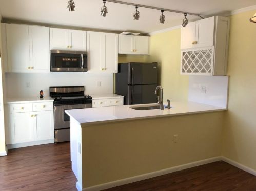 310 Buttonwood Ln, Boynton Beach, FL 33436-7111