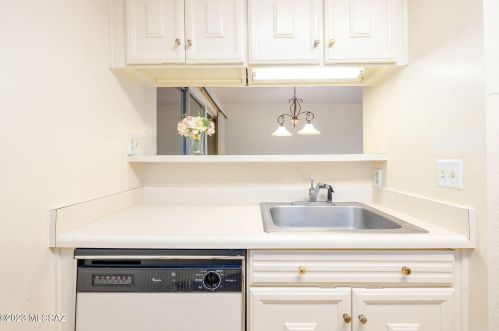 1350 Abrego Dr, Green Valley AZ 85614-3637 exterior