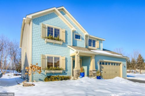 2489 Schneider Ct, Chaska MN 55318-1567 exterior