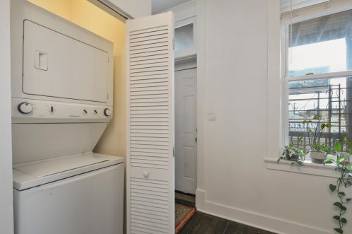 2357 Ohio St, Chicago IL 60624-1443 exterior