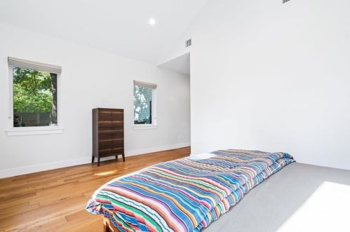 1911 Alegria Rd, Austin TX 78757-3219 exterior