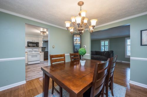 564 Sunset Dr, Pittsburgh PA  15228-2550 exterior