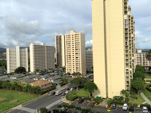 3215 Ala Ilima St, Honolulu HI  96818-2946 exterior