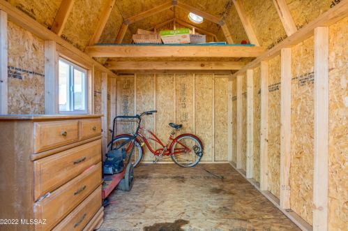 8217 Beverly St, Tucson AZ 85710-5931 exterior