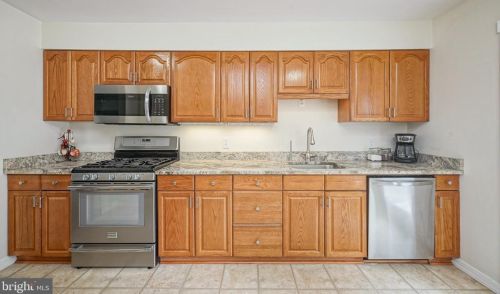 2402 Andover Rd, Riverton NJ 08077-3510 exterior