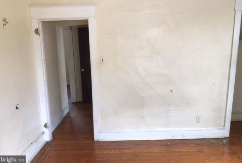 1304 Main St, Darby PA 19023-2619 exterior