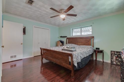 2108 11 St, Irving TX 75060-3529 exterior