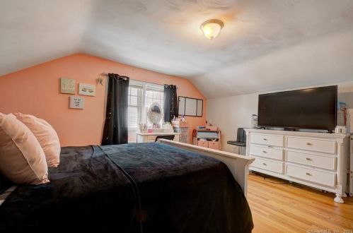 94 Hillcrest Ave, New Britain CT  06053-2539 exterior