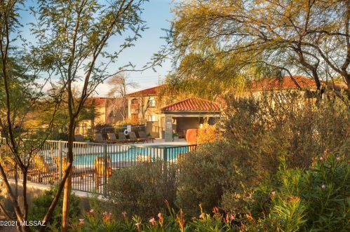 5751 Kolb Rd, Tucson AZ 39204-0871 exterior