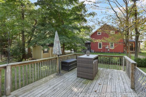 7128 116th Ave, Fennville MI  49408-9728 exterior