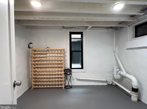 1639 Jackson St, Philadelphia PA 19145-3617 exterior