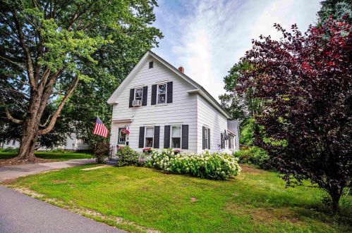 36 Rolfe St, Concord, NH 03303-1704