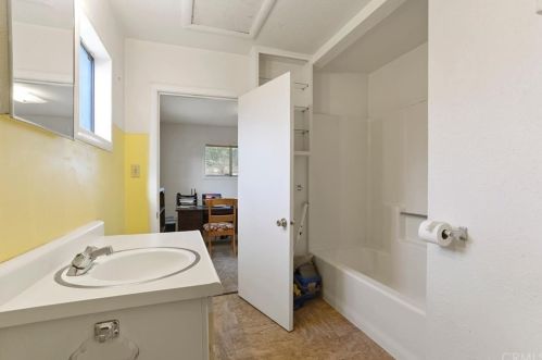 990 Julian St, Turlock CA 95380-3810 exterior