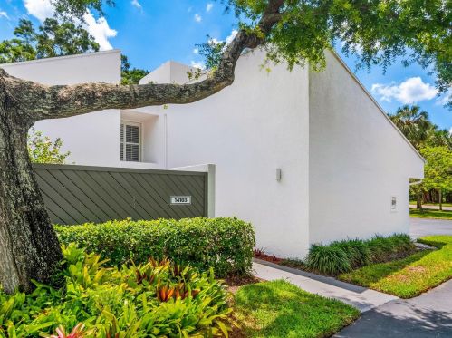 14103 Cypress Cir, Tampa, FL 33618-2708