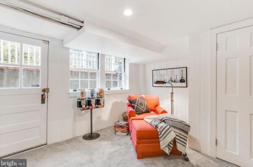 301 Glendale Ave, Alexandria VA 22301-2407 exterior