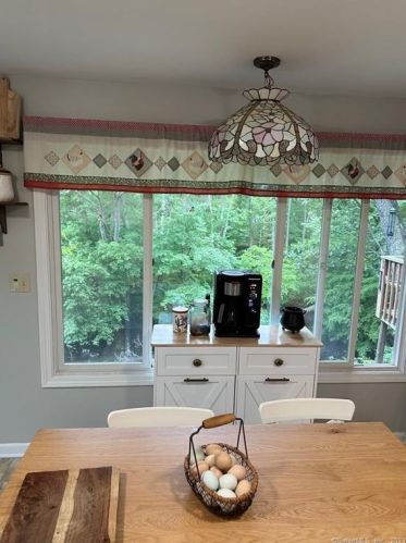 223 Riv Rd, Deep River CT 06419-1347 exterior