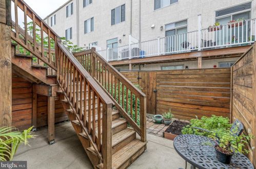 2315 Ellsworth St, Philadelphia PA 19146-2419 exterior