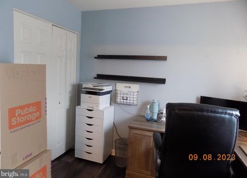 66 Prince St, Littlestown PA 17340-1323 exterior