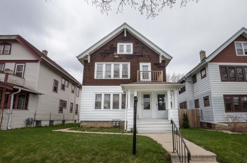 3329 Bremen St, Milwaukee WI 53212-1729 exterior