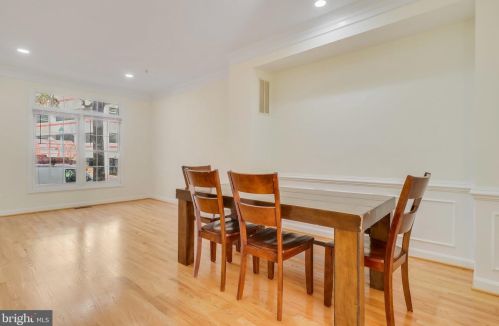 8517 Cameron St, Silver Spring MD 20910-3466 exterior