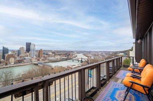 137 Grandview Ave, Pittsburgh PA 15211-1205 exterior