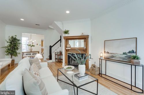 145 U St, Washington DC 20001-2338 exterior