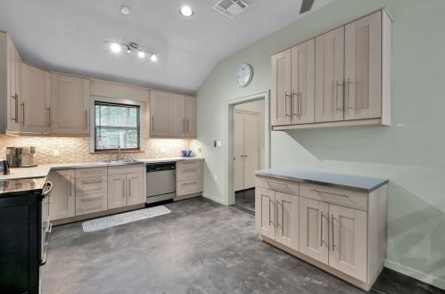 12891 Rocky Rd, Conroe TX 77306-7125 exterior