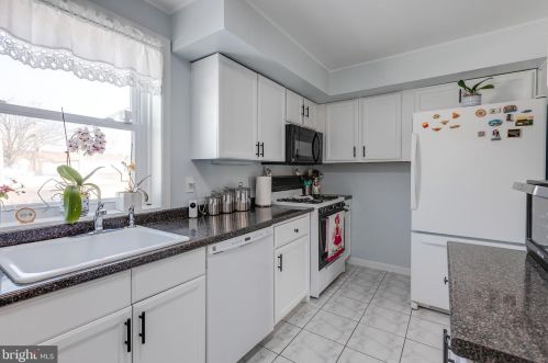 1115 Englewood St, Philadelphia, PA 19111-4234