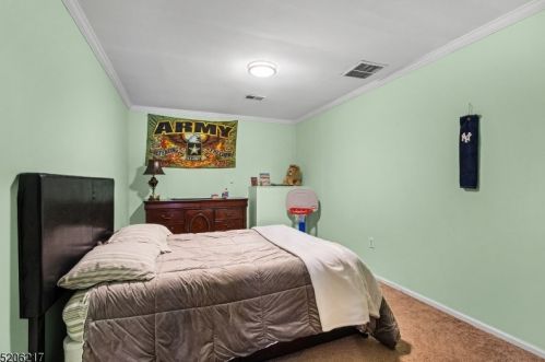 1502 Bayley Ct, Bridgewater NJ  08807-3553 exterior