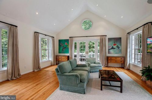 11013 Cripplegate Rd, Rockville MD 20854-1630 exterior