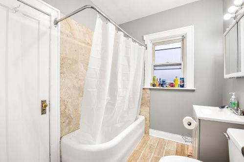 10721 Forest Ave, Chicago IL  60628-3626 exterior