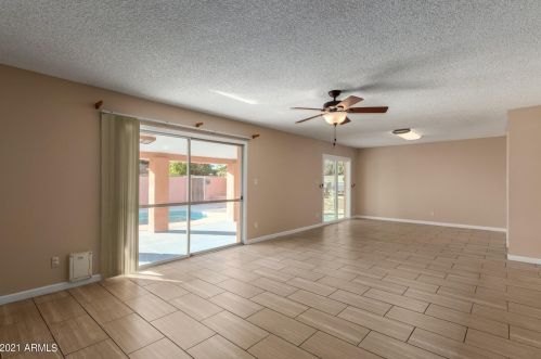 13824 34th Ave, Phoenix AZ 85053-2908 exterior