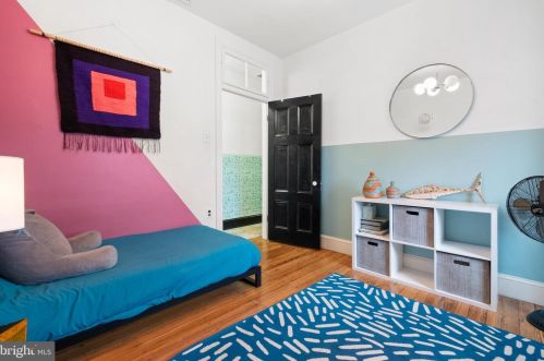 526 Girard Ave, Philadelphia PA 19130-1617 exterior