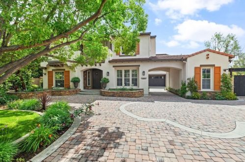 10464 Caribou Way, Tustin CA  92782-1470 exterior