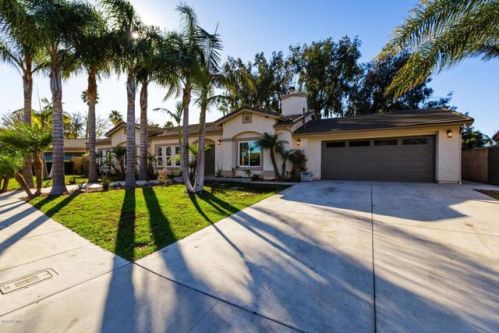 410 Delphinium Pl, Oxnard, CA 93036-9050