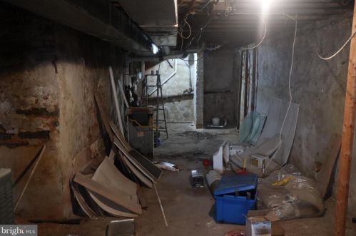 2356 18 St, Philadelphia PA 19132-4315 exterior