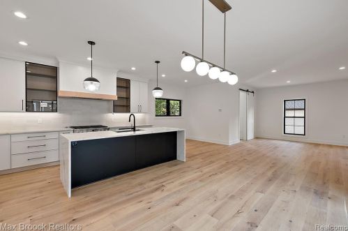 1605 Stanley Blvd, Bham MI 48009-4141 exterior