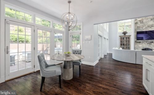 1941 Valleywood Rd, Mc Lean VA  22101-4931 exterior